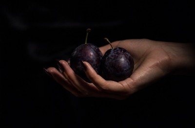 efectul de biluțe albastre, durere testiculară la deformarea muchiei