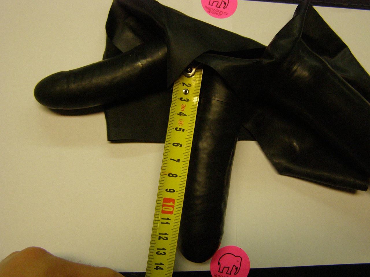 Chiloți din latex cu 3 penisuri