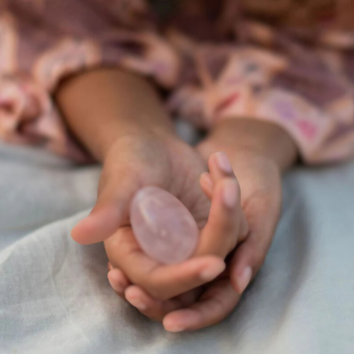 Ou Yoni din cuarț roz