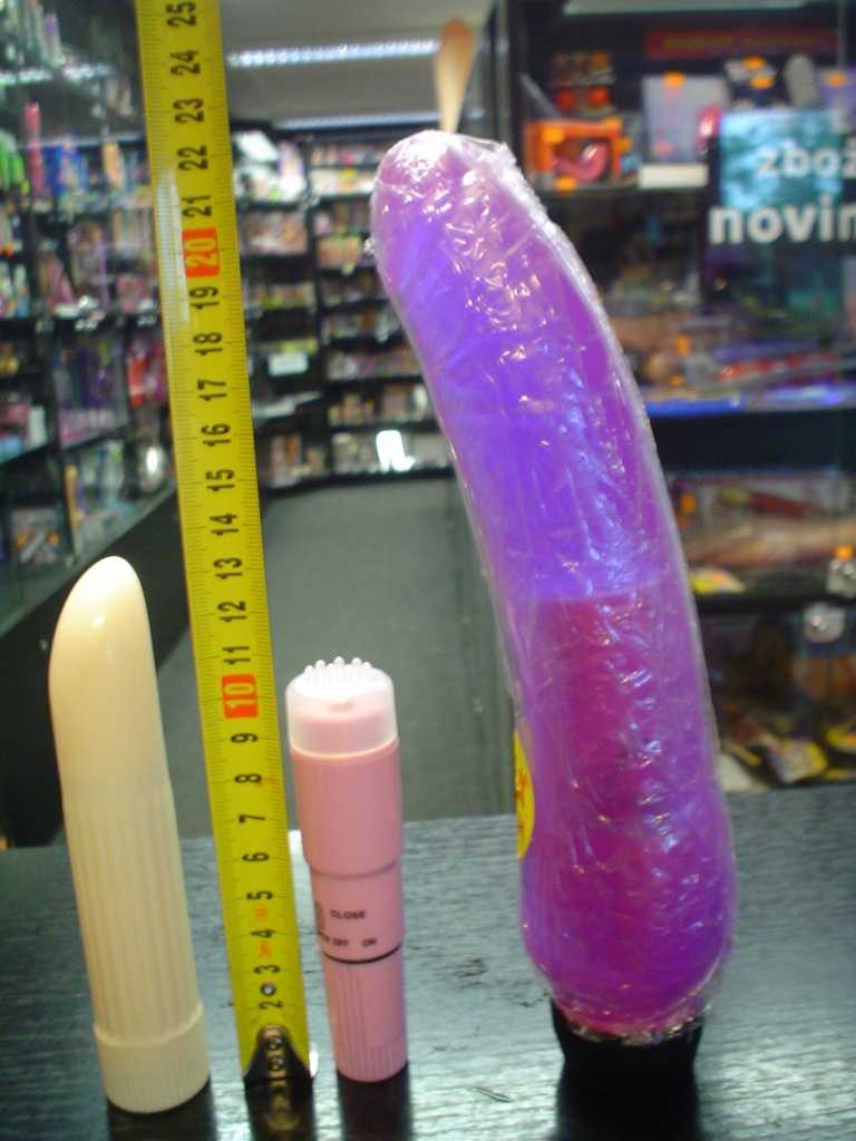 Vibrator clitoridian roz amuzant!