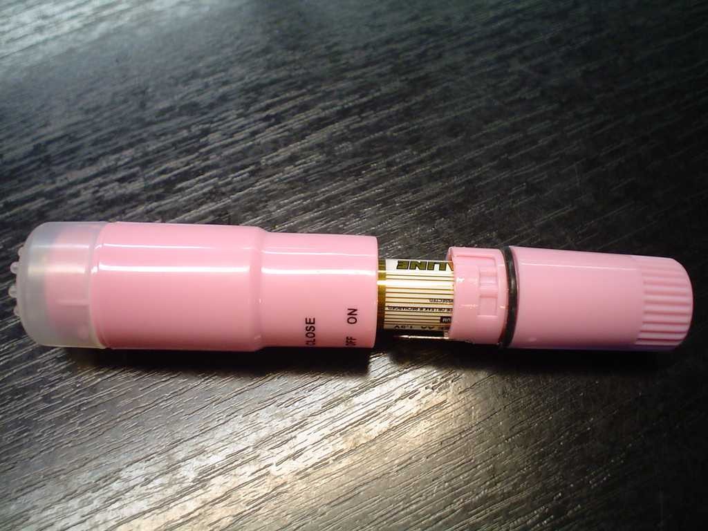 Vibrator clitoridian roz amuzant!