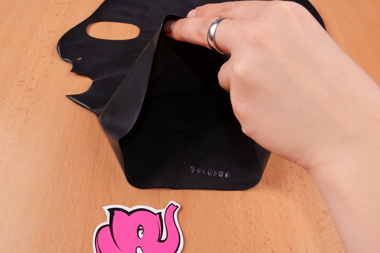 Mască LateX cu trei găuri - se uită în interior