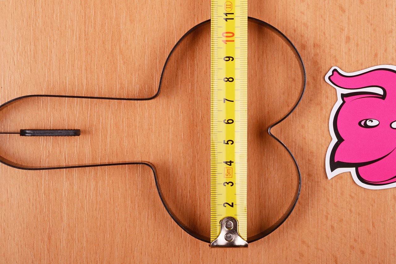 Matriță pentru ouă în formă de penis