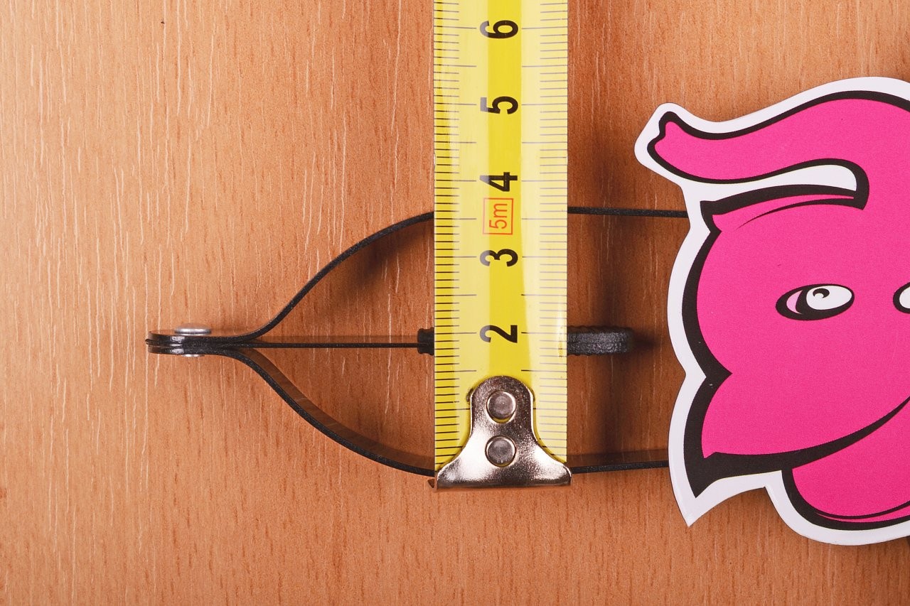 Matriță pentru ouă în formă de penis