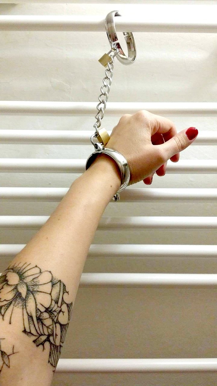 Cătușe de metal cu lanț Love Chained, cu lacăte și lanț