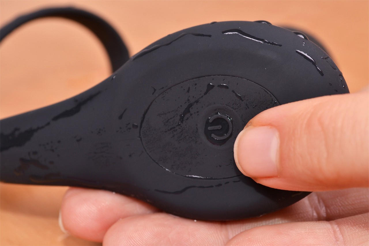 Plug anal Dark Fantasy - detaliu buton de fixare