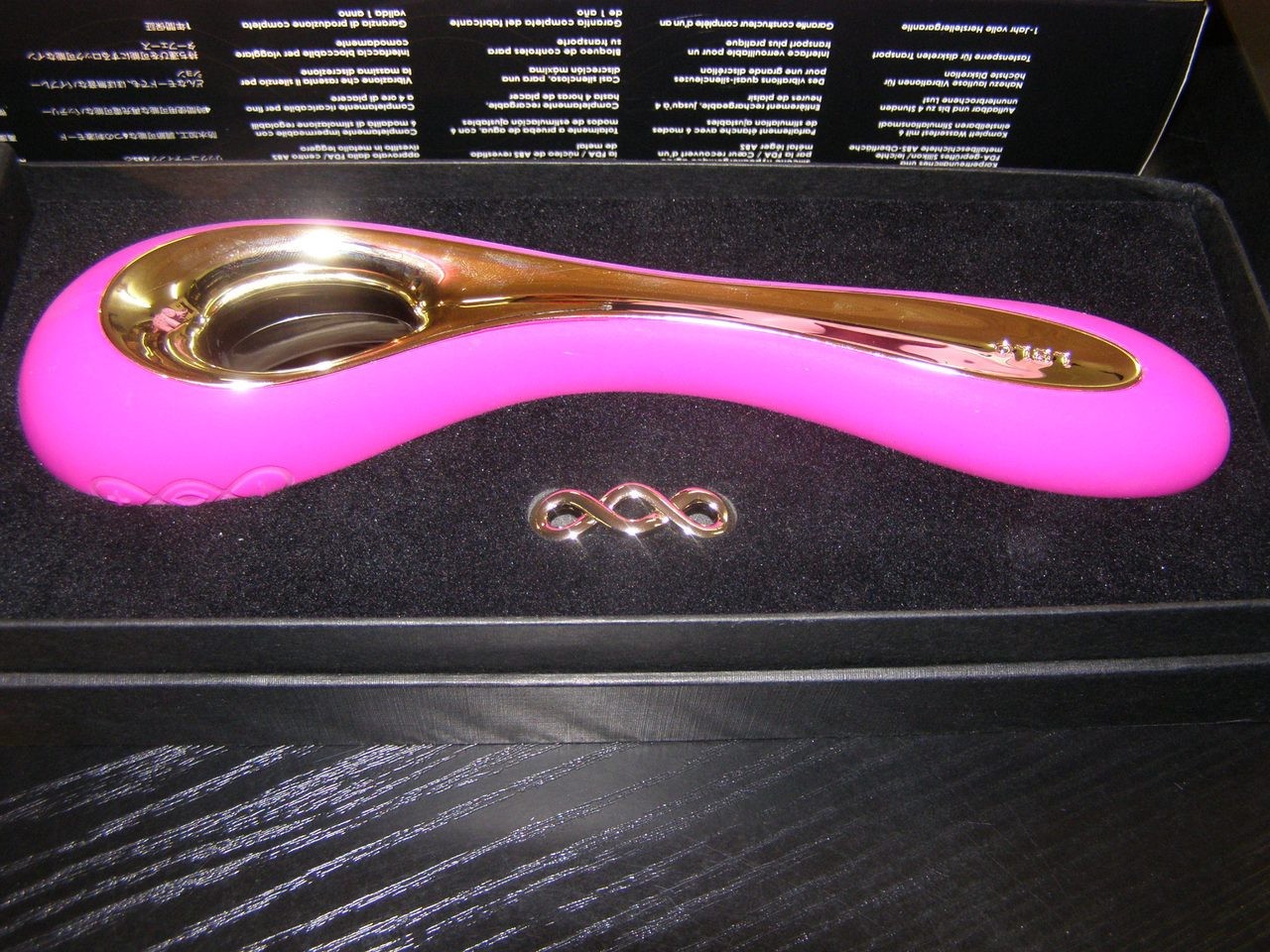 Vibrator LELO Isla, violet