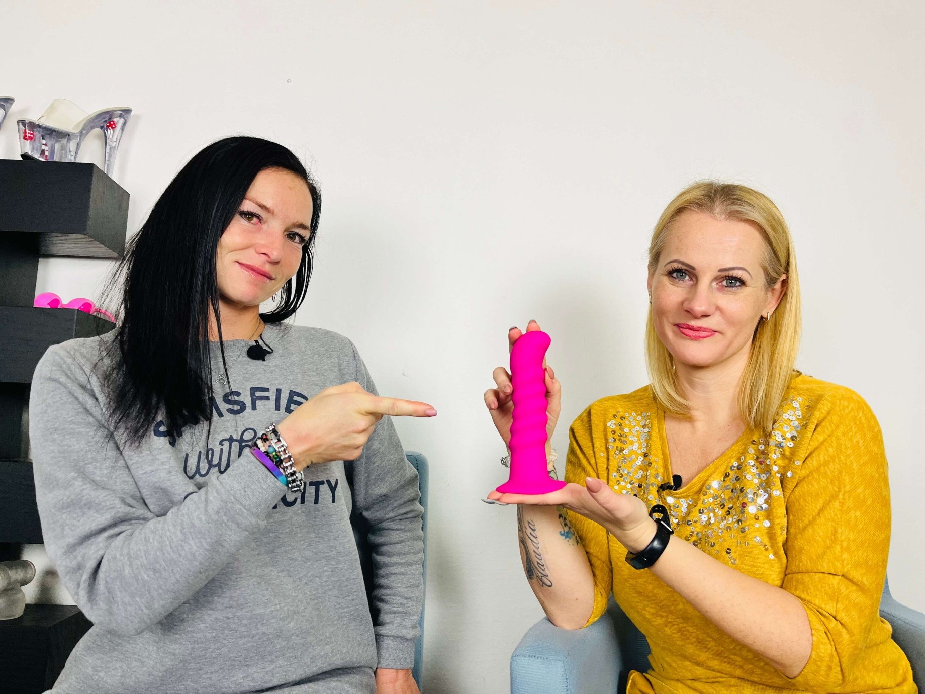Dildo din silicon cu ventuză Hot Pink (18 cm), Domča și Verča
