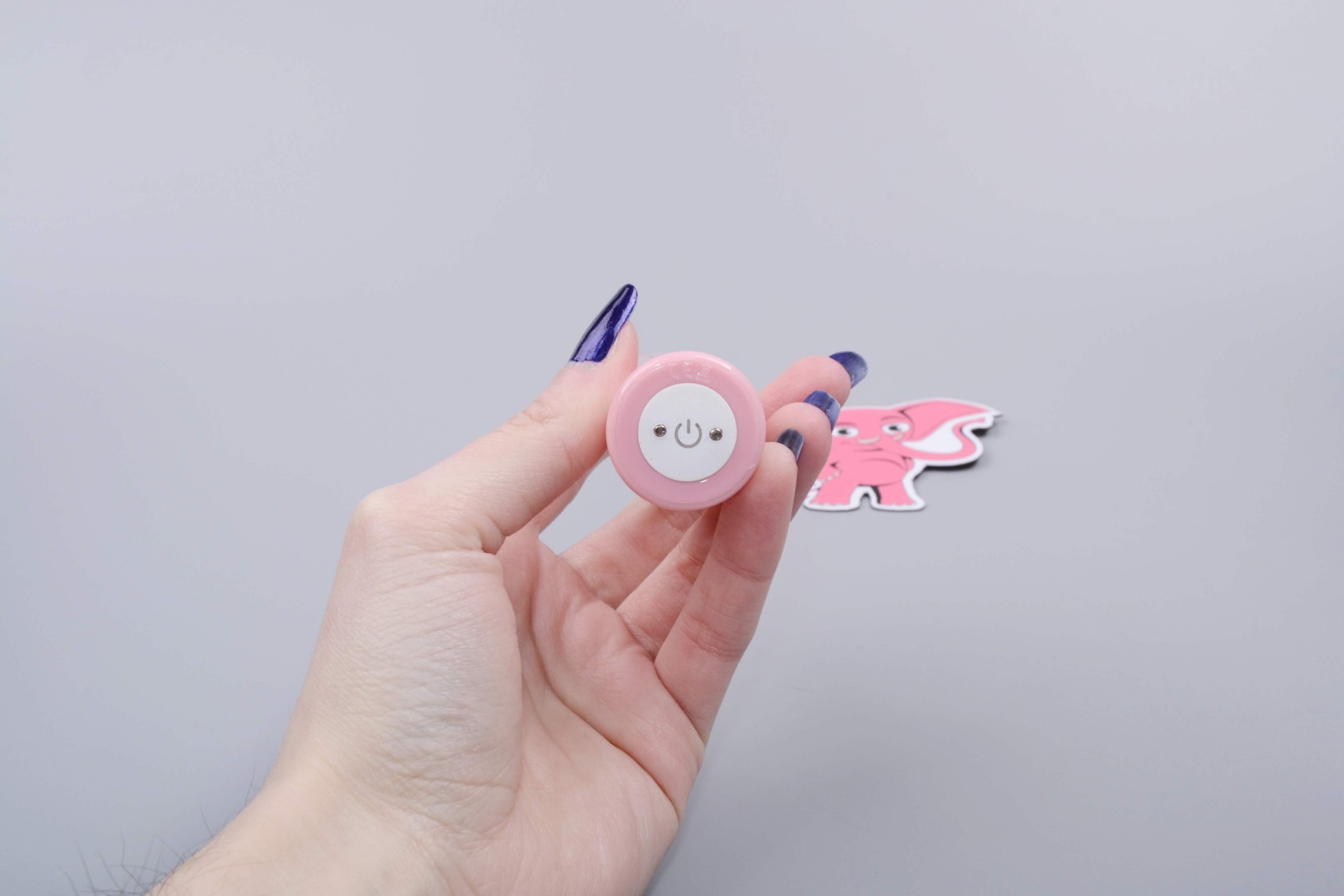 ChaCha minivibrator, în mână