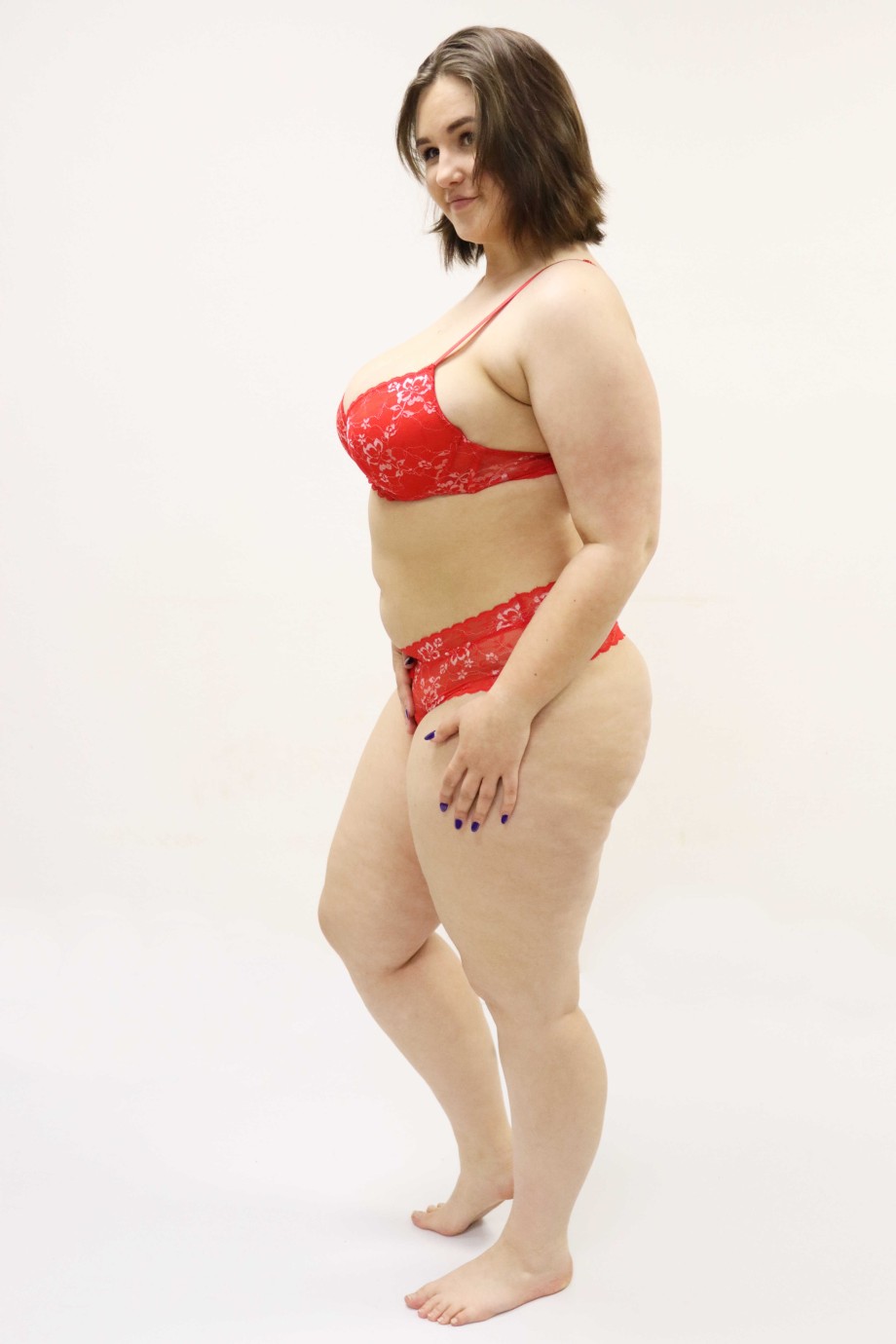 Tester Jenny a încercat tanga Sweet Dreams Lace Thong