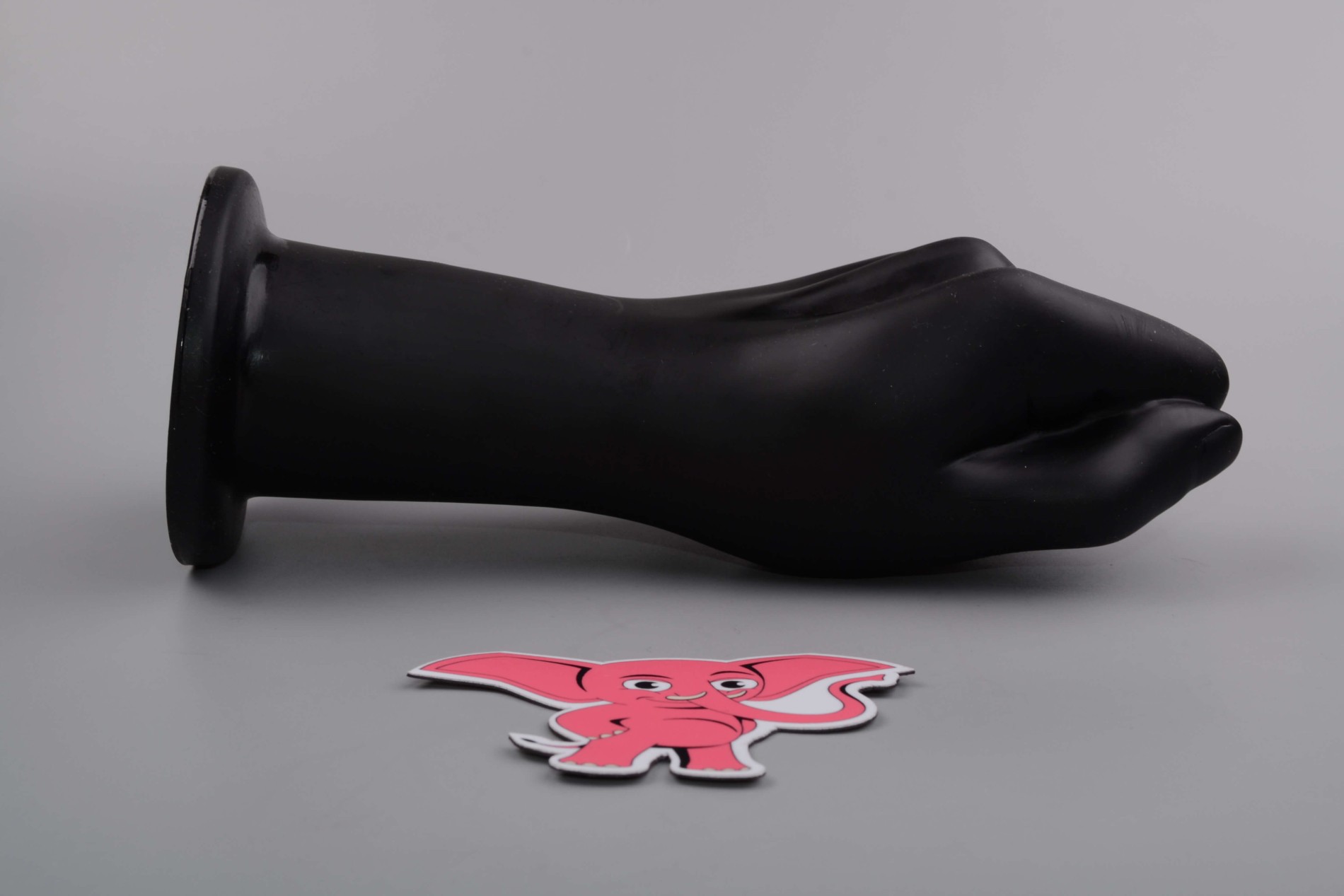 Dildo XXL cu ventuză de aspirație (24 cm)