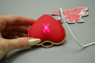 Vibrator cu presiune Adore Heartbeat