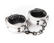 Cătușe din piele albă Sexy Elephant – Aria Wrist
