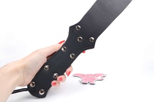 Pumnal din piele Leatherix Dagger (50 cm)