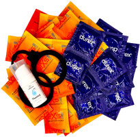 Set de prezervative amorțitoare - Delay pack (68 ks) + cătușe de silicon Handcuffs