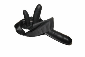 Chiloți din latex cu 3 penisuri